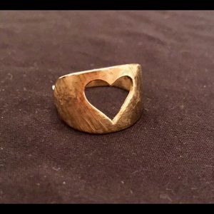 14k 5.6g Gold heart shape ring